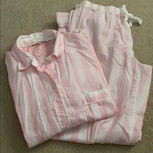 Classic Victoria’s Secret pinstripe PJ set!